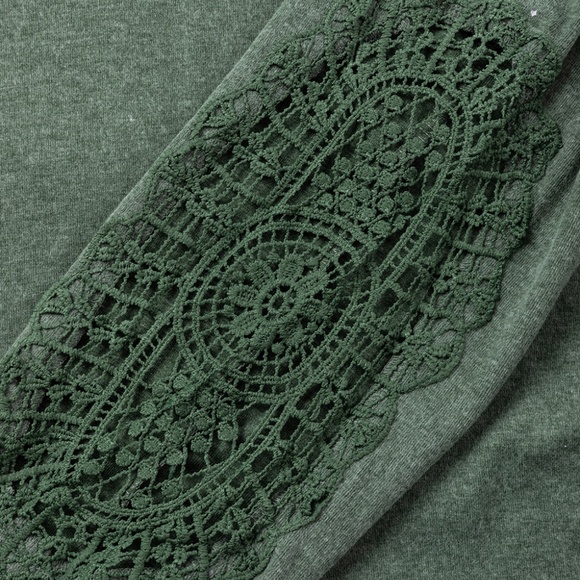 Green Crochet Lace Patch Raglan Sleeve Top - Picture 5 of 10